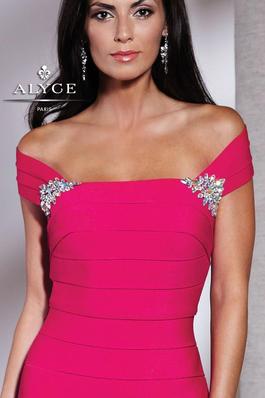 Style 5499 Alyce Paris Hot Pink Size 6 Mini Cocktail Dress on Queenly