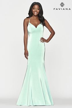 Style S10659 Faviana Light Green Size 2 Prom Tall Height Straight Dress on Queenly