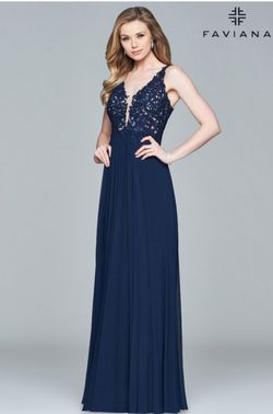Style 8000 Faviana Blue Size 10 Military Lace Straight Dress on Queenly
