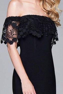 Style S8094 Faviana Black Size 4 Fitted Floral Cocktail Dress on Queenly