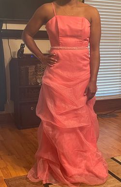 Pink Size 10 Ball gown on Queenly