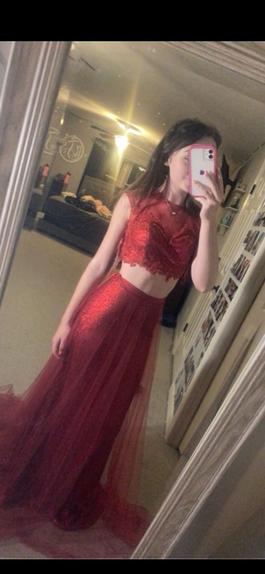 Jolene Red Size 0 Floor Length $300 Train Dress on Queenly