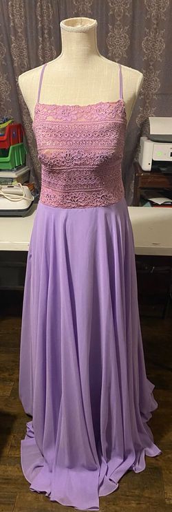 David's Bridal Purple Size 10 Lavender $300 Straight Dress on Queenly