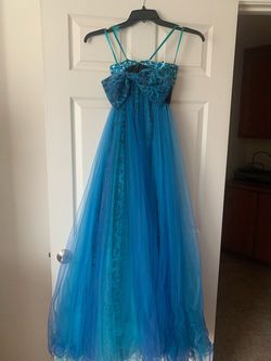 Jovani Blue Size 2 Lace Tulle Prom $300 Ball gown on Queenly