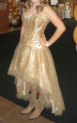 Clarisse Gold Size 6 $300 Pageant Ball gown on Queenly