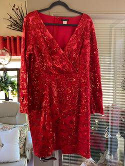 Venus Red Size 16 Midi $300 Cocktail Dress on Queenly