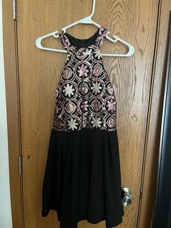 Multicolor Size 4 Cocktail Dress on Queenly