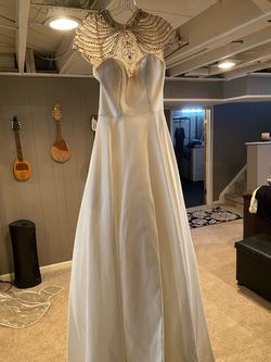 Terani Couture Nude Size 4 Floor Length Ivory $300 A-line Dress on Queenly