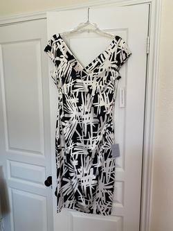 Maggie London Black Size 14 Midi $300 Fitted Cocktail Dress on Queenly