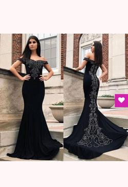 Jovani Black Size 2 Embroidery Prom Straight Dress on Queenly
