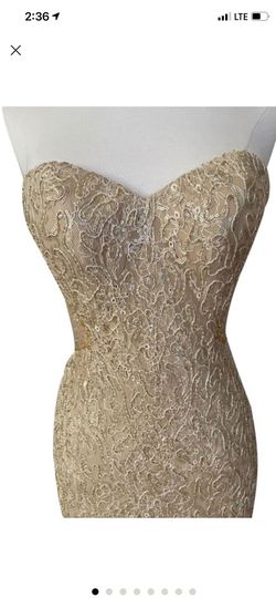 La Femme Gold Size 4 Strapless Straight Dress on Queenly