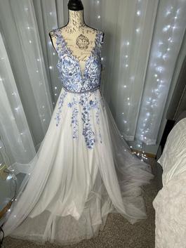 Say yes to the dress White Size 14 Floor Length Tulle $300 Light Blue Ball gown on Queenly