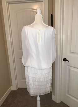 White Size 8 Straight Dress on Queenly