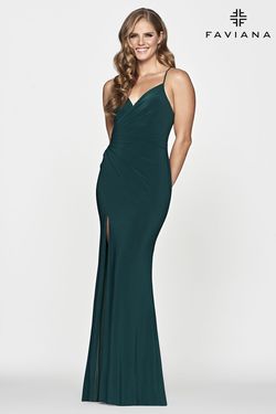 Style S10685 Faviana Green Size 12 Black Tie Floor Length Straight Dress on Queenly