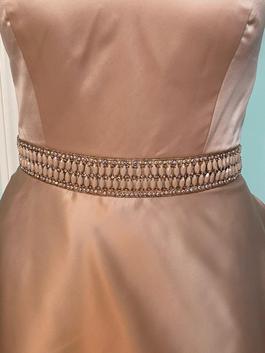 Sherri Hill Nude Size 14 Halter $300 Ball gown on Queenly