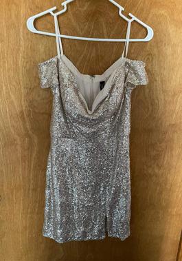 Windsor Nude Size 6 $300 Cocktail Dress on Queenly