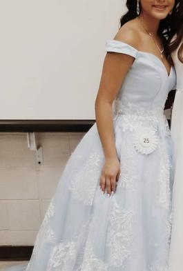 Hebeos Blue Size 4 $300 Winter Formal Ball gown on Queenly