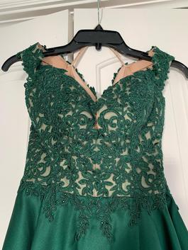 Faviana Green Size 4 Ball gown on Queenly