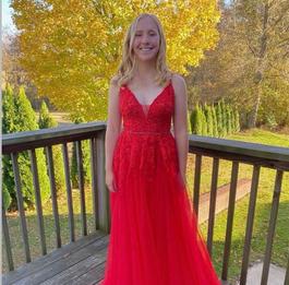 Ellie Wilde Red Size 6 Prom Lace A-line Dress on Queenly