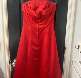 Urban Girl Nites Red Size 4 Black Tie Straight Dress on Queenly
