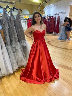 Camille La Vie Red Size 0 Floor Length Mini $300 Prom Ball gown on Queenly