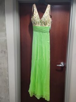 Style 40010 Jovani Green Size 8 Tall Height A-line Dress on Queenly