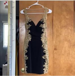 Jovani Black Size 4 $300 Cocktail Dress on Queenly