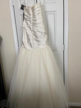 Vera Wang White Size 8 Floor Length Military Mermaid Dress on Queenly