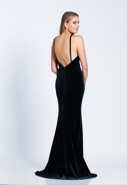 Style 3583 Dave and Johnny Black Size 0 Sorority Formal Backless Boat Neck Side slit Dress on Queenly