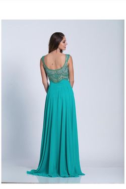 Style 6187 Dave and Johnny Green Size 16 $300 Tulle Beaded Top Side slit Dress on Queenly