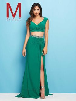 Style 65509L Mac Duggal Green Size 2 Emerald Prom Side slit Dress on Queenly