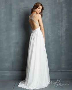 Style 7101 Madison James White Size 6 Backless Floor Length Straight Dress on Queenly