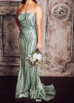Jovani Green Size 6 Military Prom Straight Dress on Queenly
