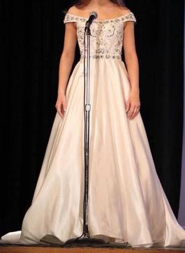 Sherri Hill White Size 0 Cotillion Strapless Ball gown on Queenly