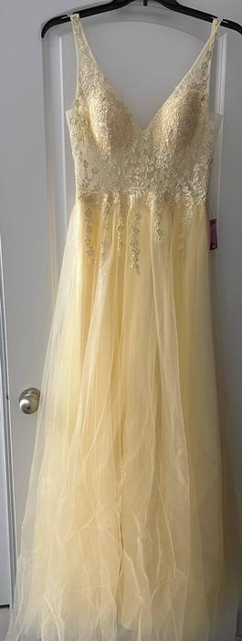 Yellow Size 10 Ball gown on Queenly