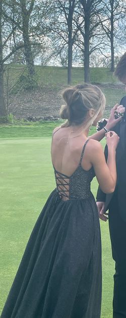 Sherri Hill Black Size 00 Floor Length Ball gown on Queenly