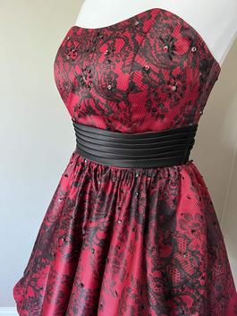 MoriLee Red Size 2 Midi $300 Cocktail Dress on Queenly