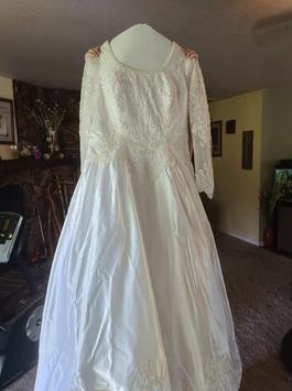 White Size 28 Train Dress on Queenly
