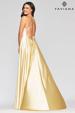 Style S10211 Faviana Yellow Size 4 Prom Boat Neck A-line Dress on Queenly