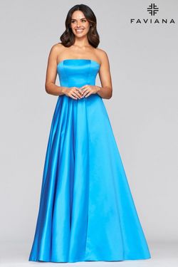Style S10439 Faviana Blue Size 4 Bridesmaid Corset Tall Height Black Tie A-line Dress on Queenly