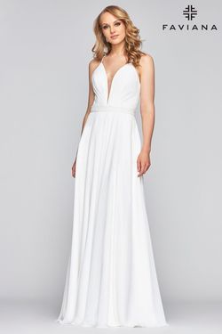 Style S10435 Faviana White Size 8 Tall Height Engagement Straight Dress on Queenly