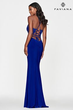 Style S10686 Faviana Blue Size 8 Fitted Side slit Dress on Queenly