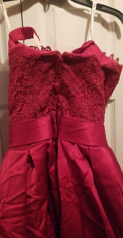 Red Size 6.0 Ball gown on Queenly