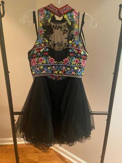 Nox Anabel Black Size 6 Two Piece Floral 70 Off Cocktail Dress on Queenly