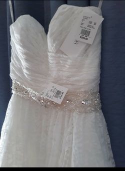 David's Bridal White Size 10 Belt Sequin $300 Ball gown on Queenly