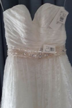 David's Bridal White Size 10 Belt Sequin $300 Ball gown on Queenly