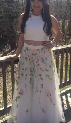 Sherri Hill White Size 6 Sequin Appearance Pageant A-line Dress on Queenly