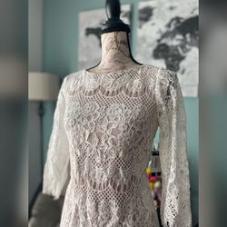 White Size 8 Cocktail Dress on Queenly