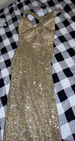 La Femme Gold Size 2 $300 Straight Dress on Queenly