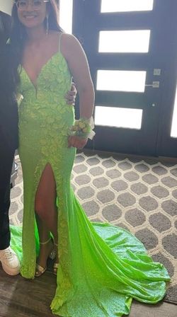 Jovani Green Size 0 Embroidery Prom Cut Out Side slit Dress on Queenly